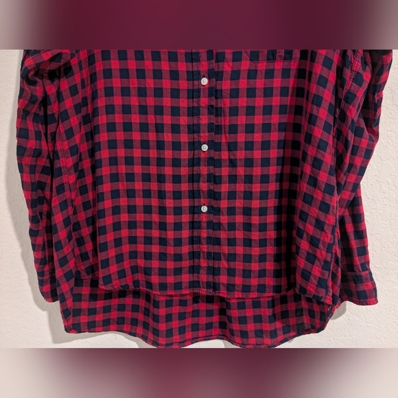 Grayson Red Checked Plaid Lyocell Lightweight V-Neck The Hero Button-Up Shirt LG - Picture 6 of 10
